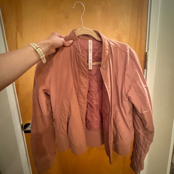 Lululemon Size 8 Warm Two Ways Reversible Bomber Jacket Mauve Pink EUC - Picture 4 of 11